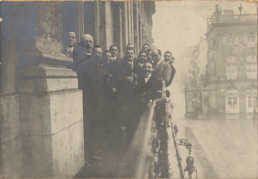 19100127 MICHAEL E.T.D. VLASTO SCRAPBOOK Football Tours, etc 07a.jpg